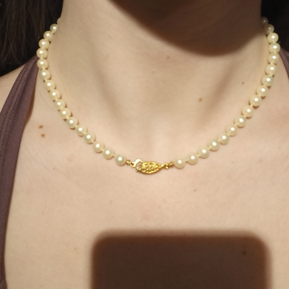 Pearl clasp necklace - Picture 2 of 3